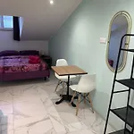 Hostel Lyonnais