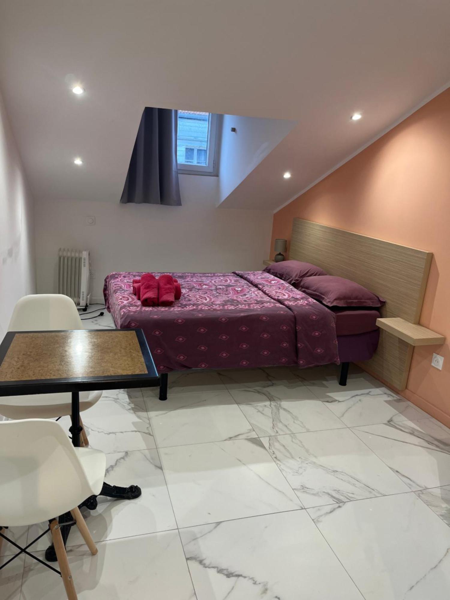 Hostel Lyonnais Nizza